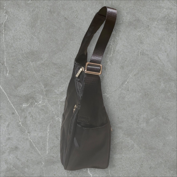 Lululemon Shoulder Bag 4L - Black - Picture 2 of 7